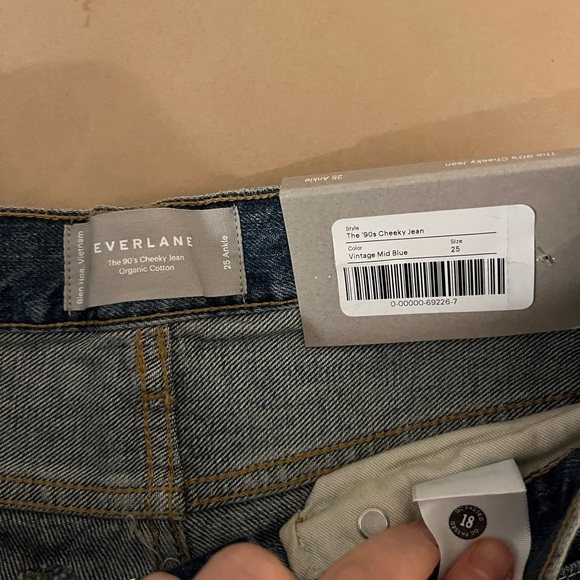 Everlane The ’90s Cheeky® Jean New 25 Ankle Vintage Mid Blue - Picture 2 of 3